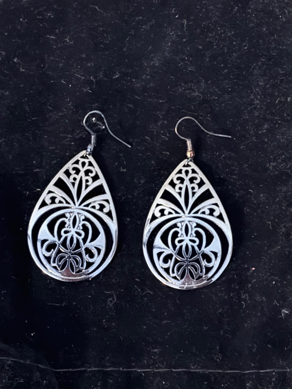 Paparazzi Silver Filigree Teardrop Dangle Earrings